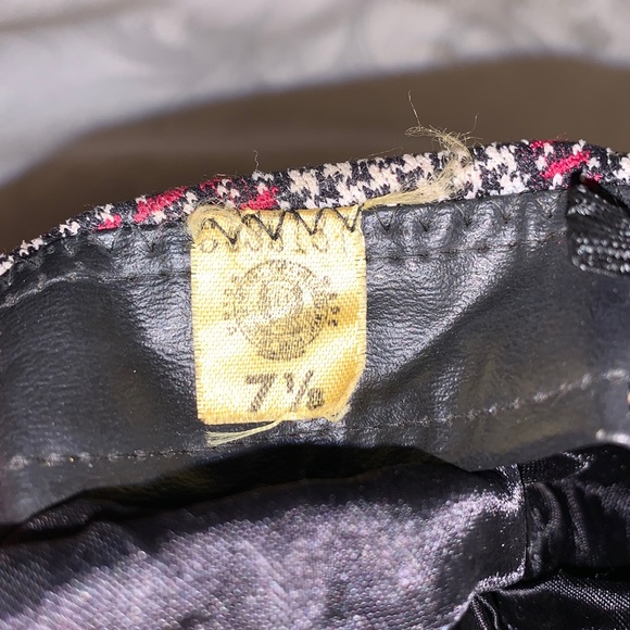 Vintage newsboy, houndstooth tweed/wool/ leather hat by Gramercy , size 7 1/8 - Picture 3 of 16